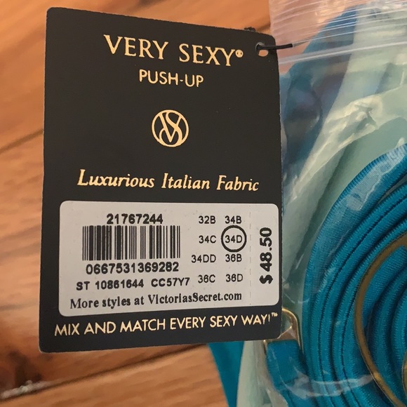 Victoria’s Secret bathing suit top - Picture 3 of 3